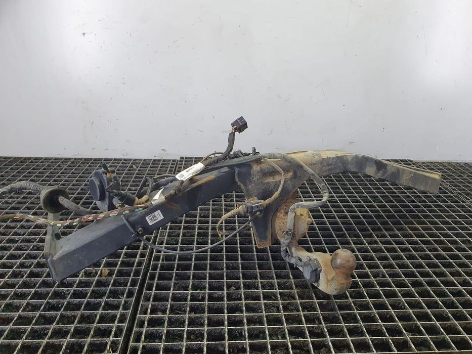 Carlig remorcare 5n0803880J Volkswagen Tiguan 1 (5N) (facelift) (2011 - 2017)