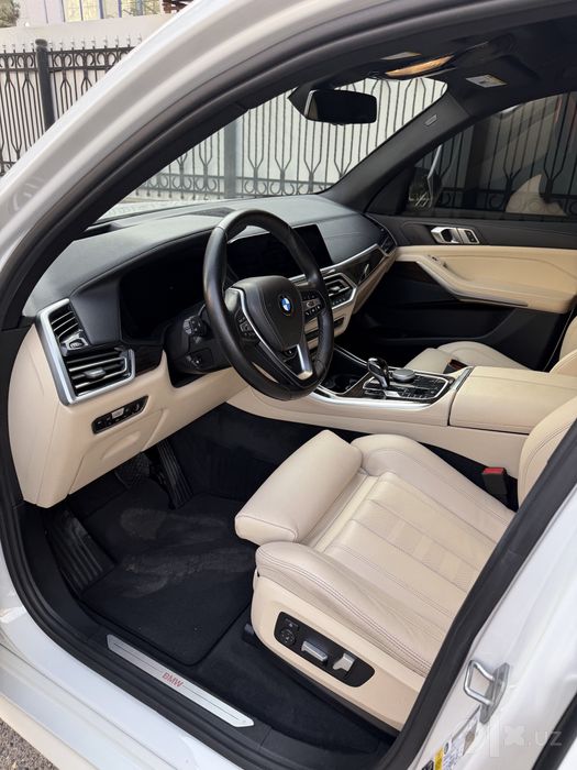 BMW X5 40i twin turbo 2021
