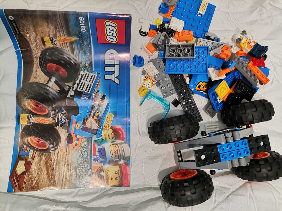 конструктори LEGO