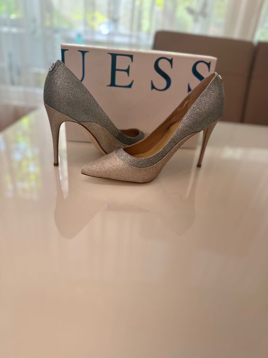 Дамски обувки Guess