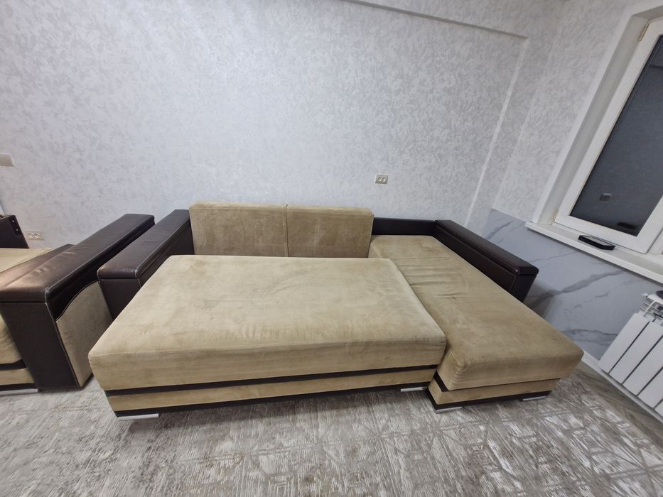 Продам угловой диван кресло пуф