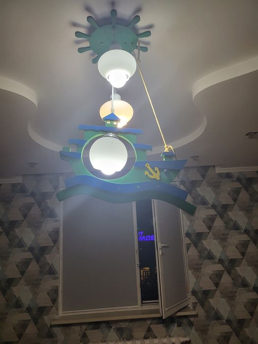 Продам люстры для детской комнаты