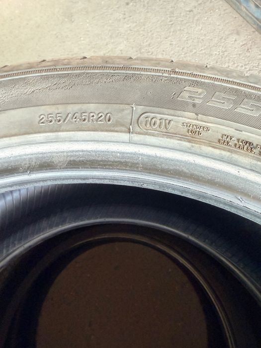 Шины 255/45R20 пробег 34000