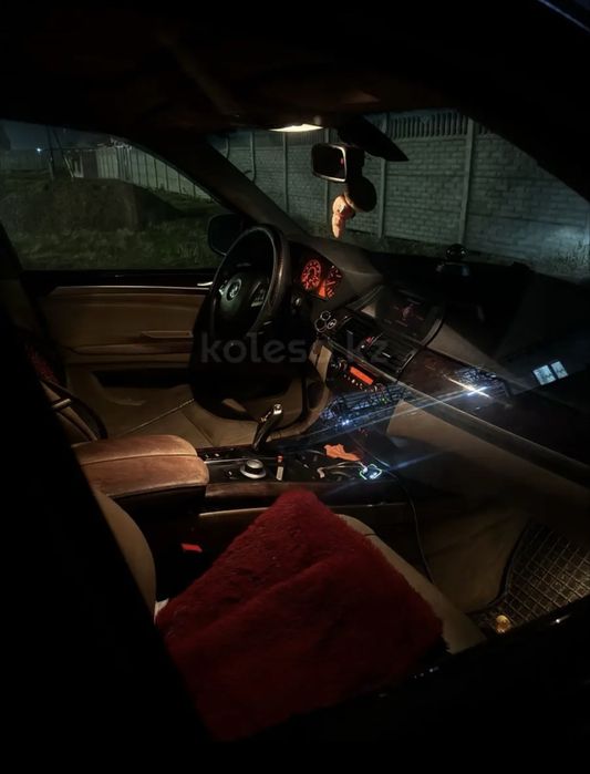 Продам срочно BMW х5, e70