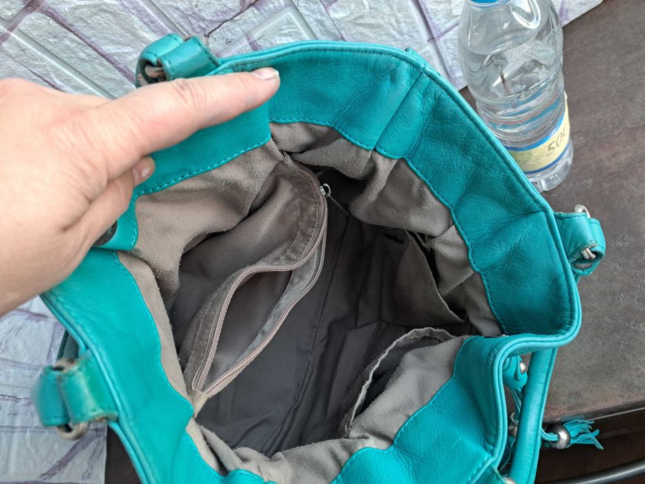 дамска чанта,малка тюркоазена кожена чантичка-естествена кожаLANCASTER