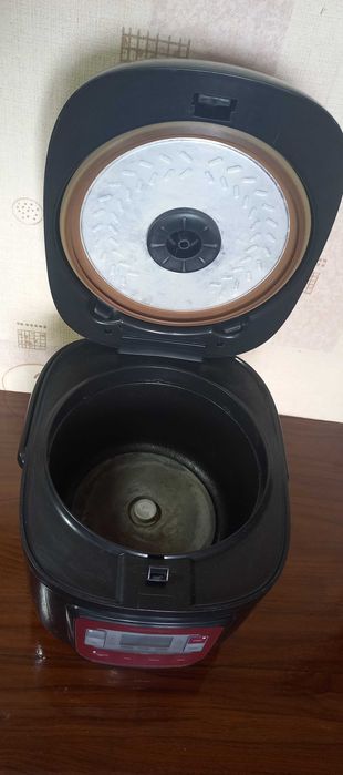 Мультиварка VITEK VT-4200 R, 800Вт, 3л