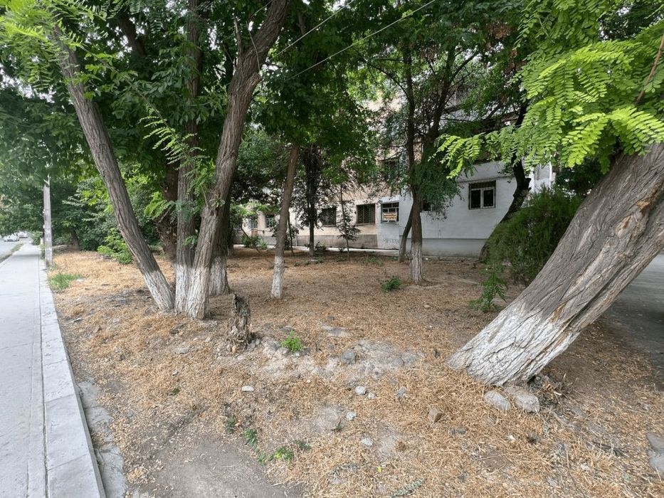 Продаётся квартира, Ботанический сад.