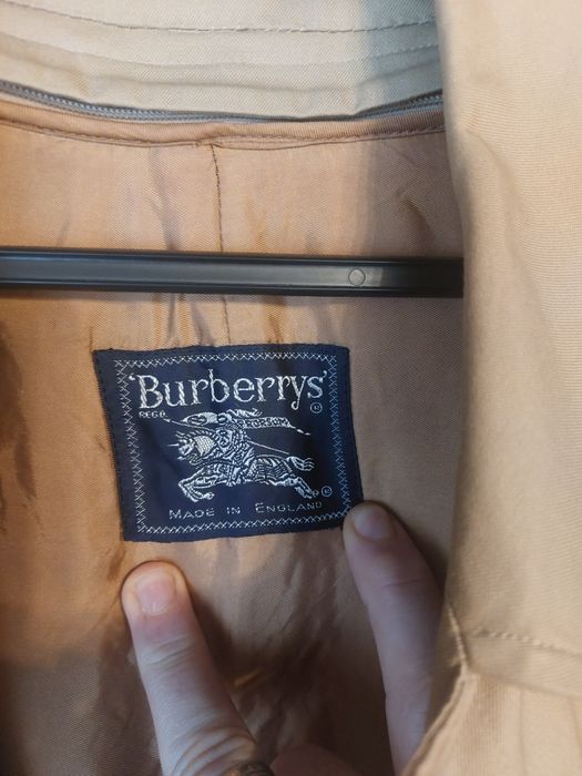 Trench Burberry scurt