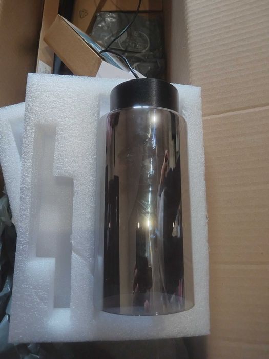 Модерна релсова система с 3 висящи лампи