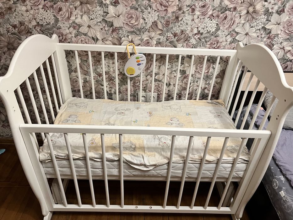 Продам кроватку манеж.