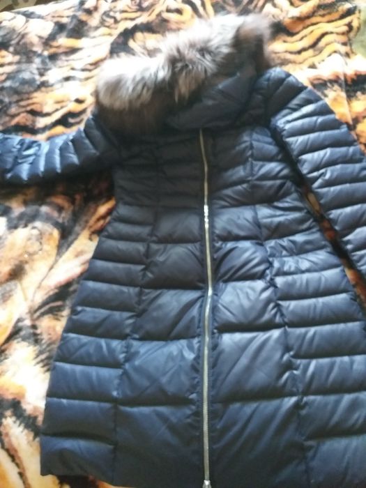 Продаю пальто 42 размер.в хорошем состоянии.Привезла с Москвы.