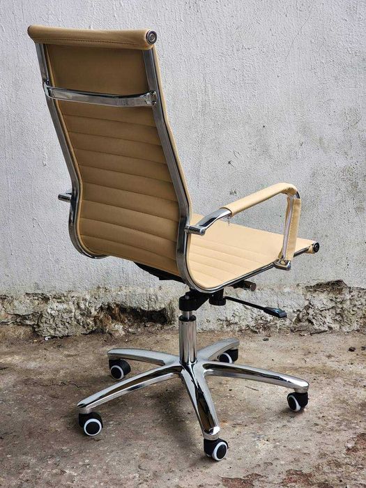 Кресло для персонала DELGADO- (Бежевый)