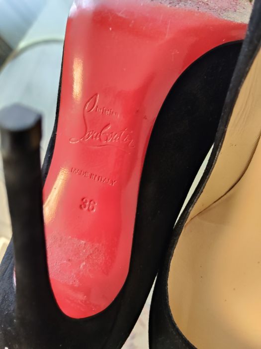Pantofi Christian Louboutin Nr 36