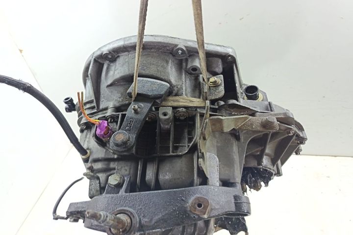 Cutie de viteze 1.9 dci 6+1 8200133017 Opel Vivaro A