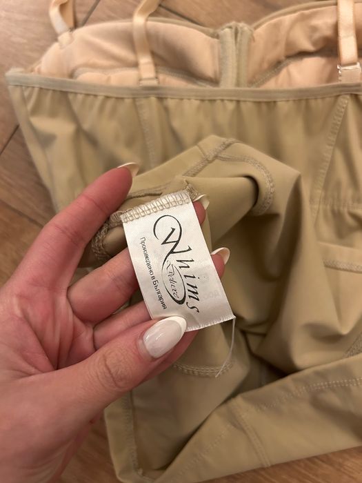 Бюстиета с твърда чашка XS в 3 цвята