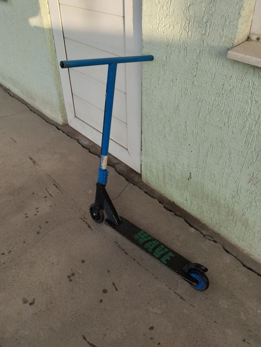 Продам трюковой самокат детский