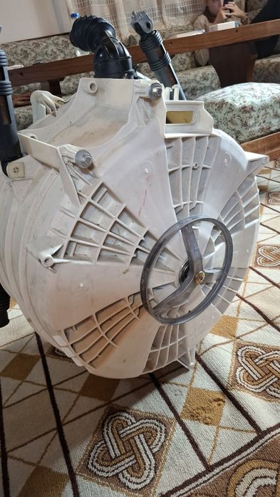 Пералня Ariston AVF 109 + барабан(от AVF 129) и нагревател