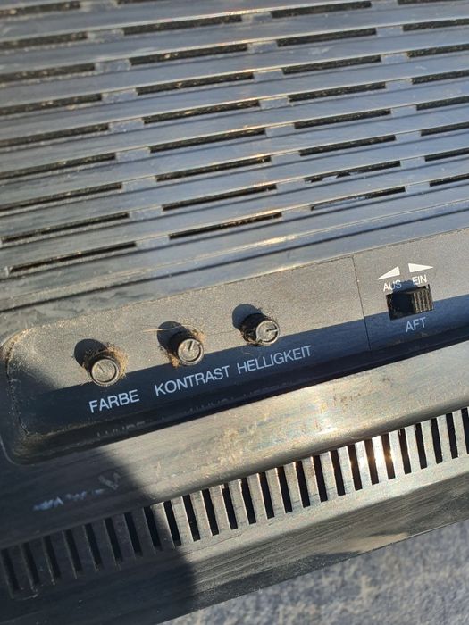 Преносим цветен телевизор с радио  Okano