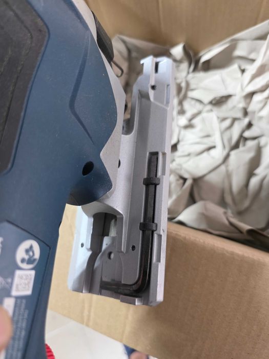 Ferastrau Soricel vertical BOSCH GST 18V-125 S (SOLO) Li-Ion, brushless fără acumulator și încărcător