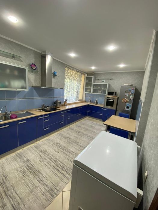 Продам дом, 2 этажа, 313.2 кв.м