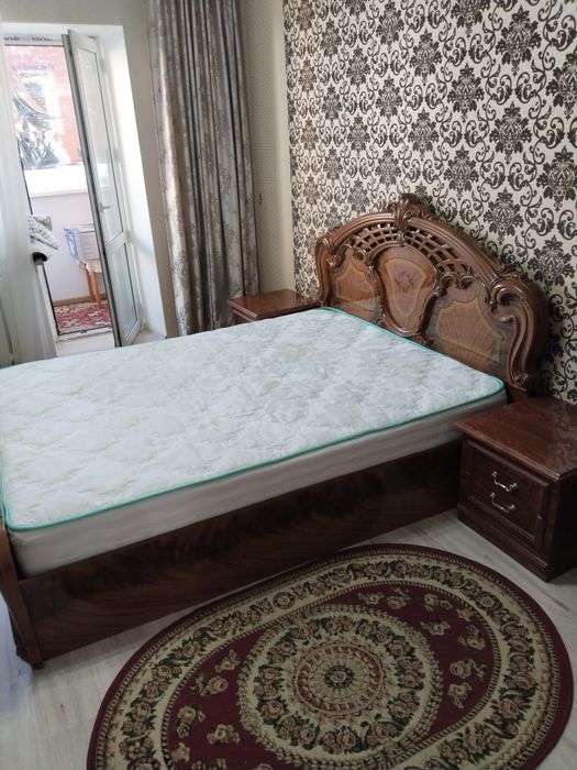 Продам спальный гарнитур 200000