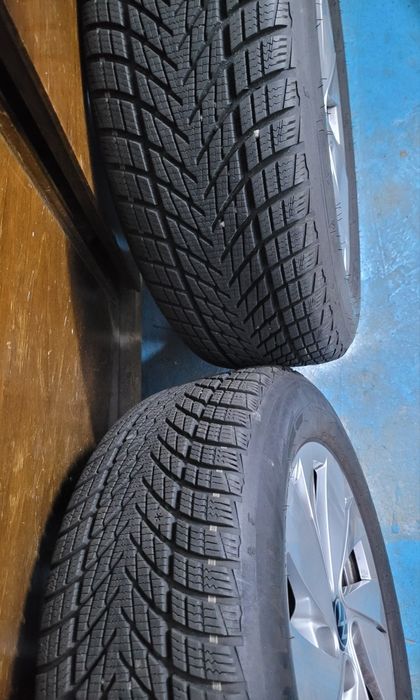 4 Anvelope 215 60 16 Goodyear UltraGrip Performance 3 dot 3823 Passat