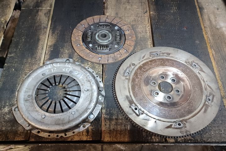 KIT AMBREIAJ 1.4XEP Opel Astra H [2004 - 2007]