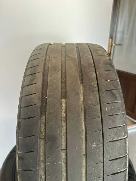 Vind 4 anvelope 265 40 ZR 21!  2 Michelin si 2 Continental