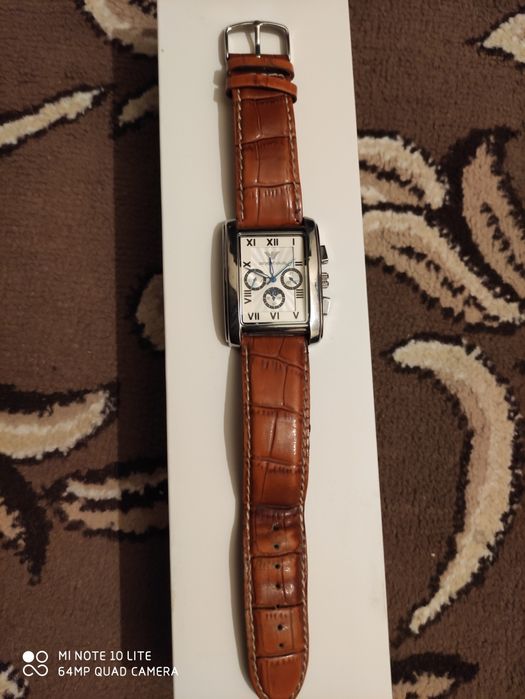 Продаётся брендовые оригинальные часы "Emporio Armani"