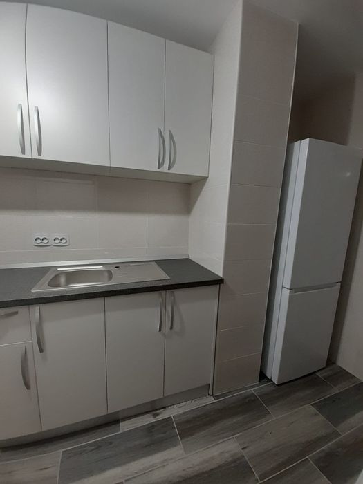 Garsoniera renovata titan metrou