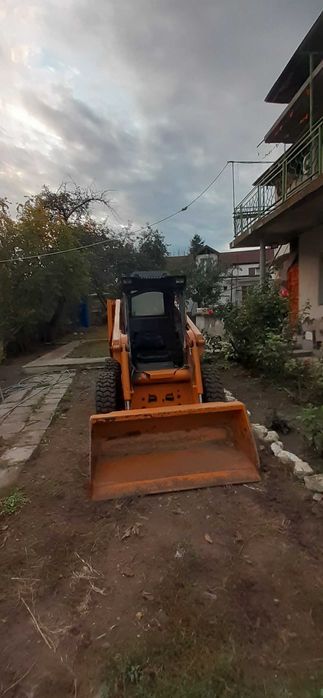 Услуги с мини багер, мини челен товарач и самосвал с кран.