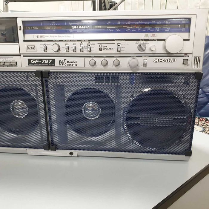 Продается кассетная дека SHARP GF-767