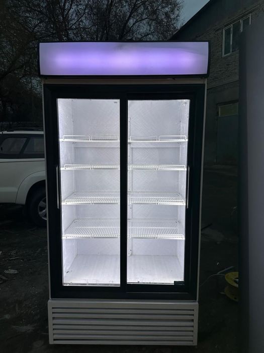 Витринный холодильник