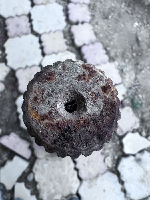 Ланд ровер Дисковер. 1.-2 подходят.Полуось.суппорт.