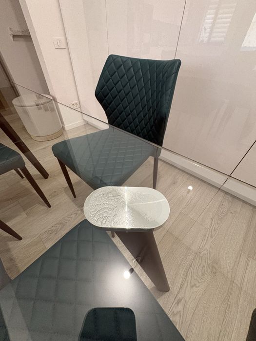 Masa si 4 scaune Mobexpert