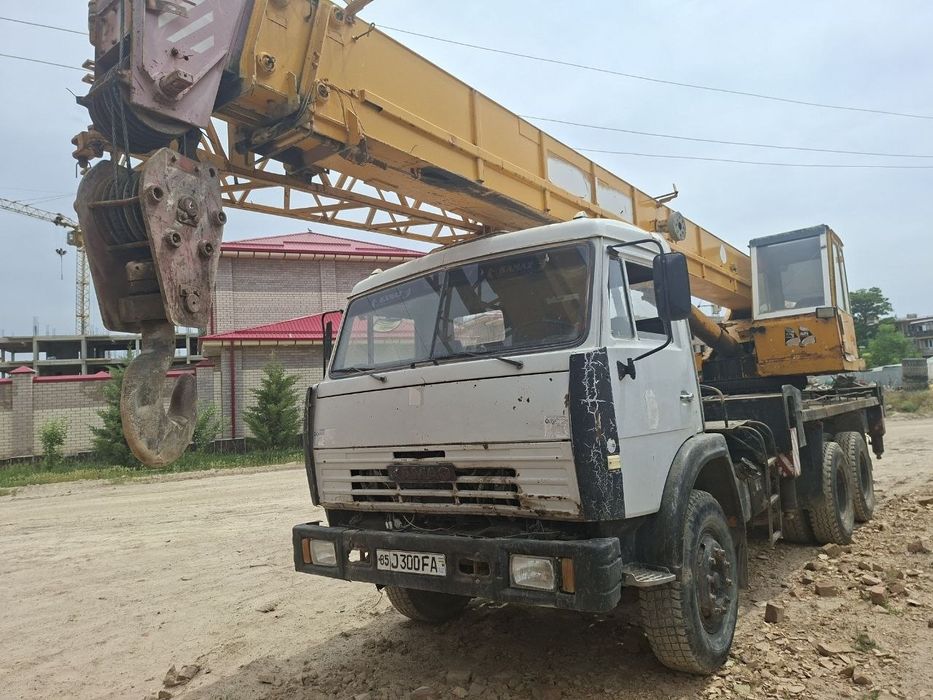 Avtokran Kamaz sotiladi
