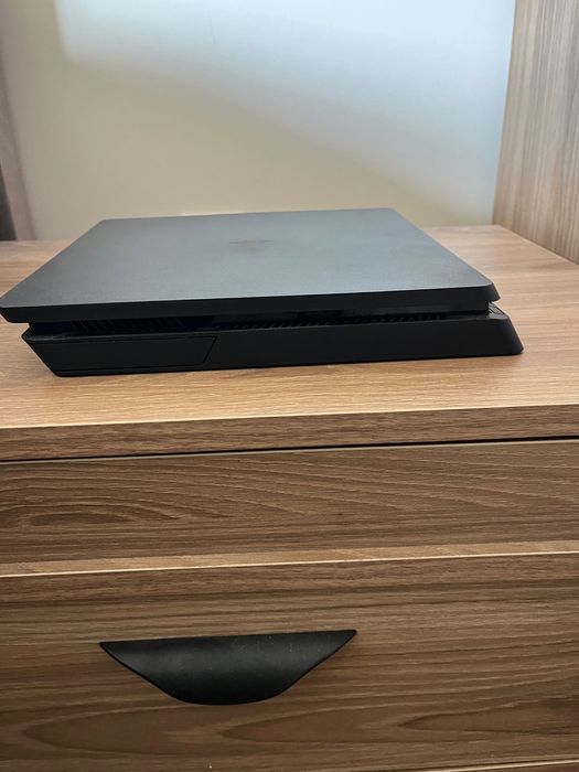 Playstation 4 Slim