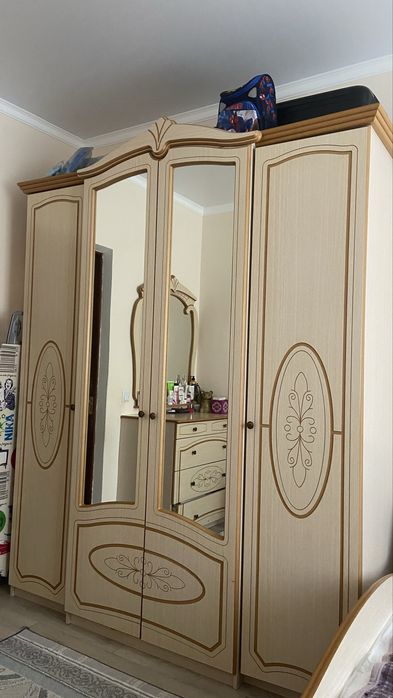 Продам шкаф для спальной комнаты