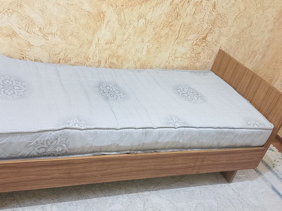 Кроват тумбасымен