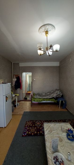 1 ком. квартира (1/3/9). Сергели 4. Бывшее общежитие. Метро - 500 м