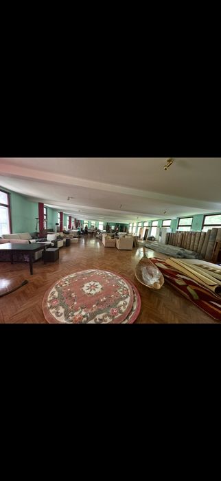 Дава се под наем Магазин в Банкя - 400 кв.м за 1800 € - Снимка #1
