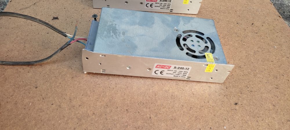 Блок питания  на 12 V с охлаждением