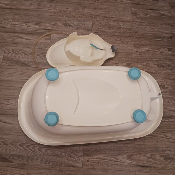 Бебешка вана със стойка
