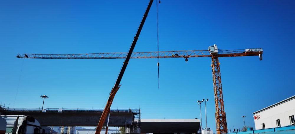 Срочно продается Башенный Кран  Находятся в Ташкенте