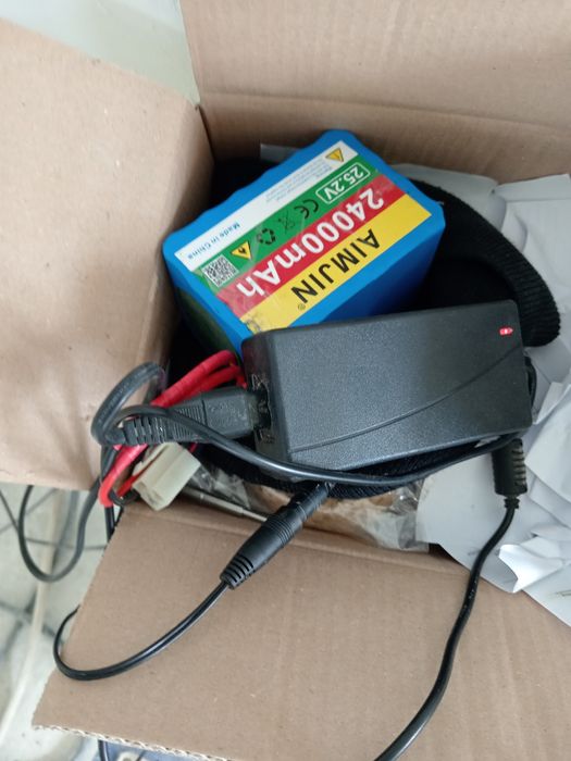 Acumulator reîncărcabil 25.2v