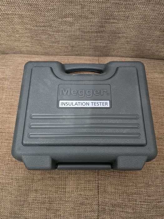 Tester de insularizare/instalații electrice Megger MIT 420/2
