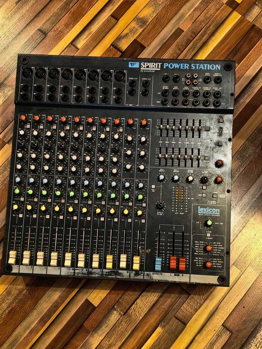 Power mixer Sound craft SPIRIT