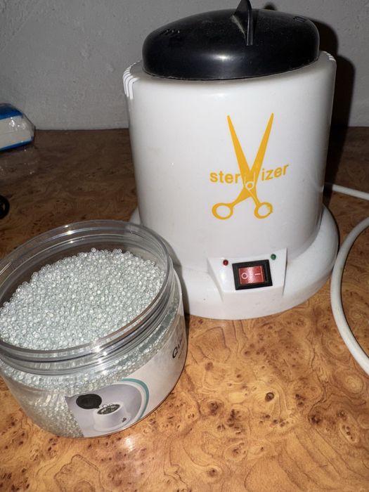 Sterilizaror pentru unghii