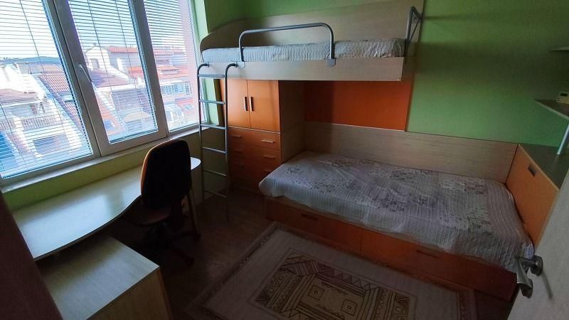 Двустаен апартамент, под наем, Център