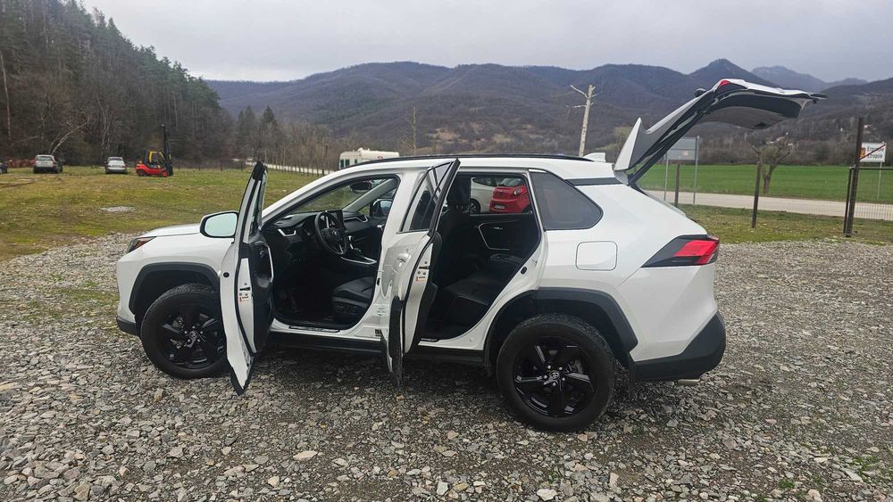 Toyota Rav4 XLE Premium AWD